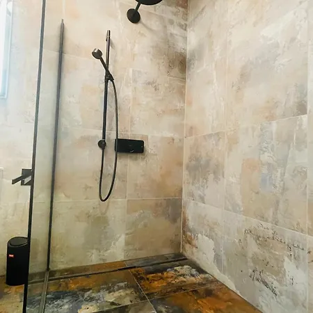 Luxuswohnung In *