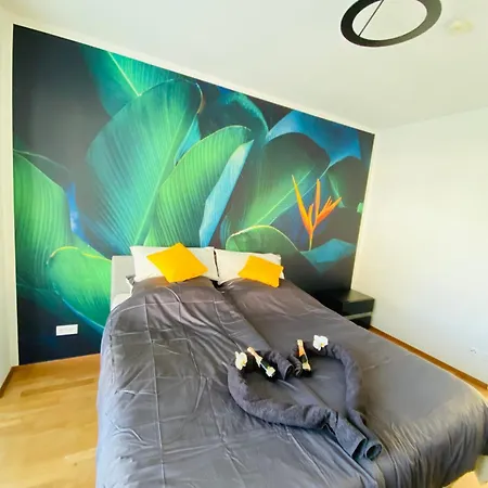 Lägenhet Luxuswohnung In